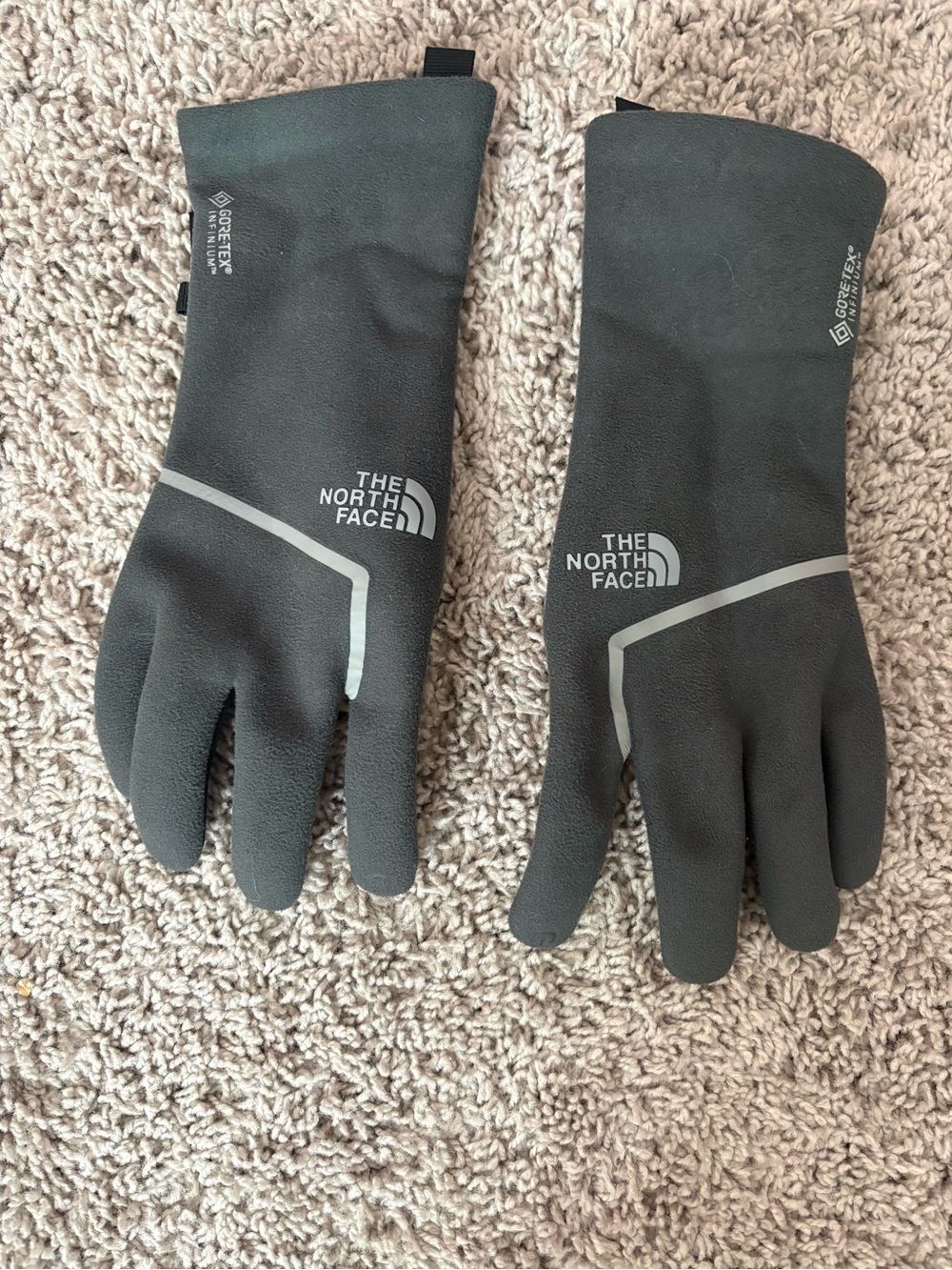 The North Face Gray Women's Fleece Gloves- M/M